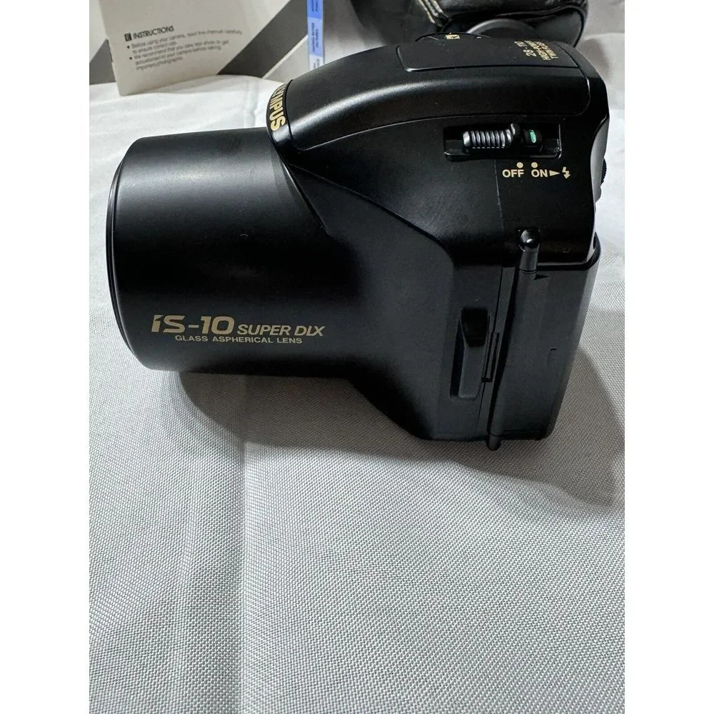 Olympus IS-10 Super DLX‎ 28-110mm lens 35mm Film Camera 4xZoom Twin Flash +Case